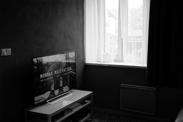 Mennyire vagy képben a televíziózás előnyeit és hátrányait illetően?